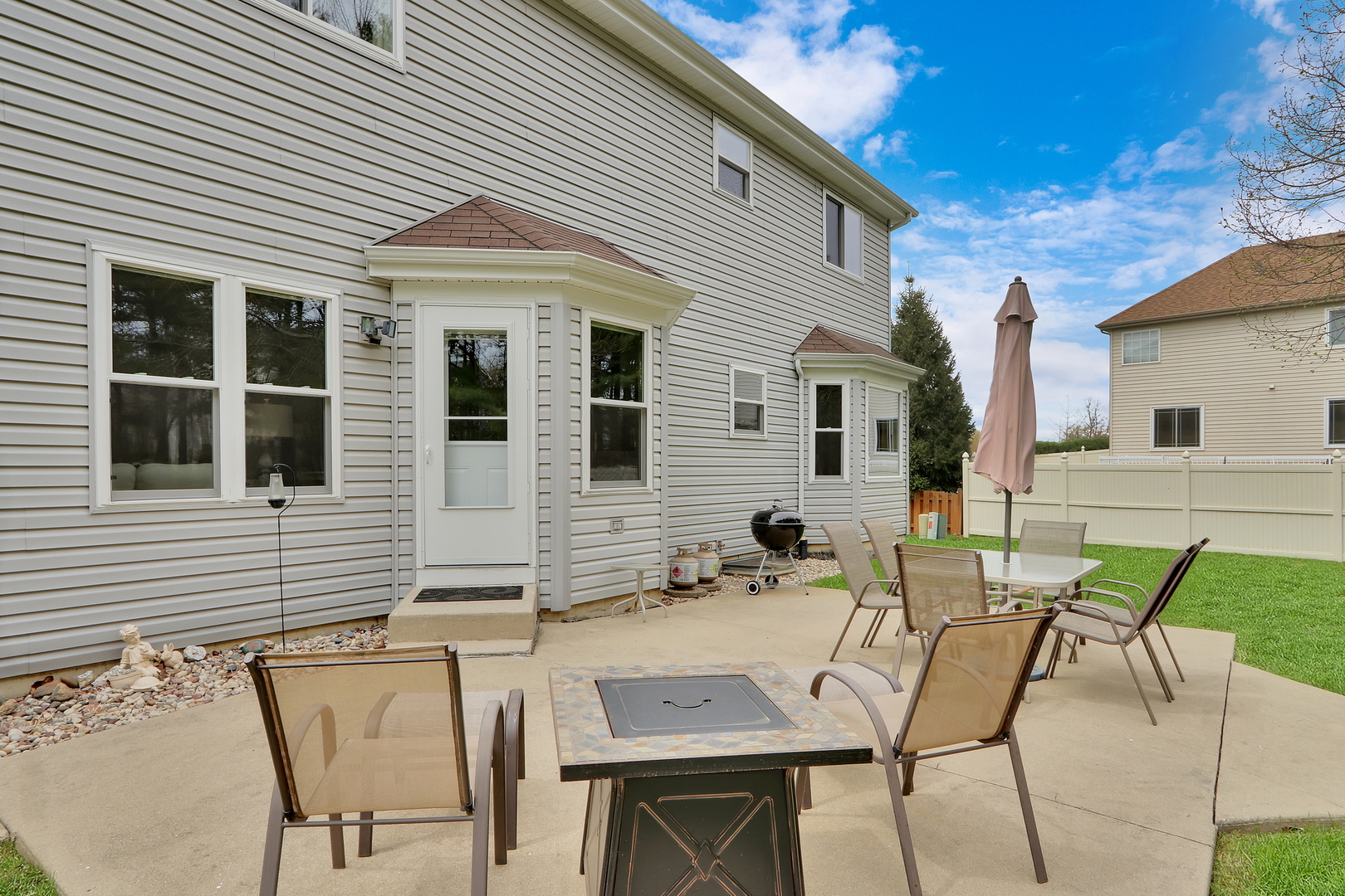 579 Old Walnut Circle