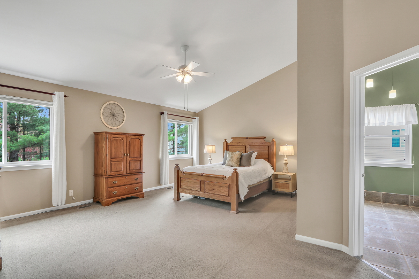 579 Old Walnut Circle