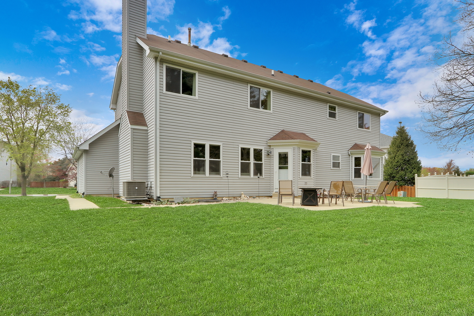 579 Old Walnut Circle