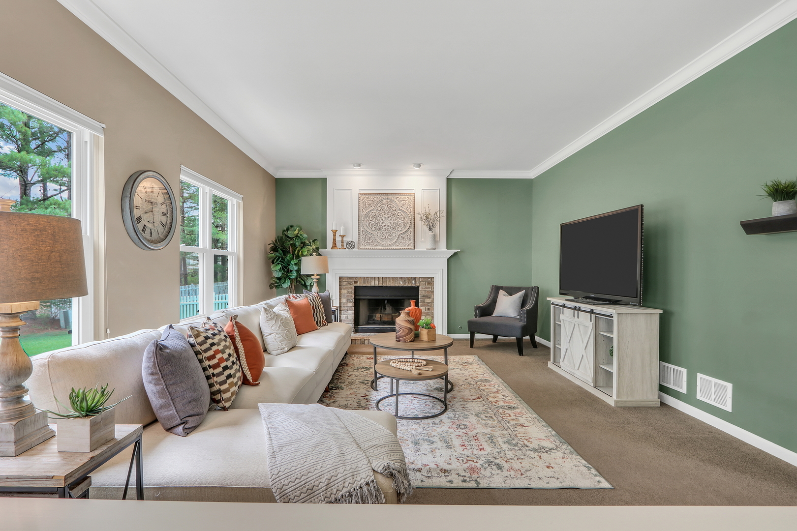 579 Old Walnut Circle