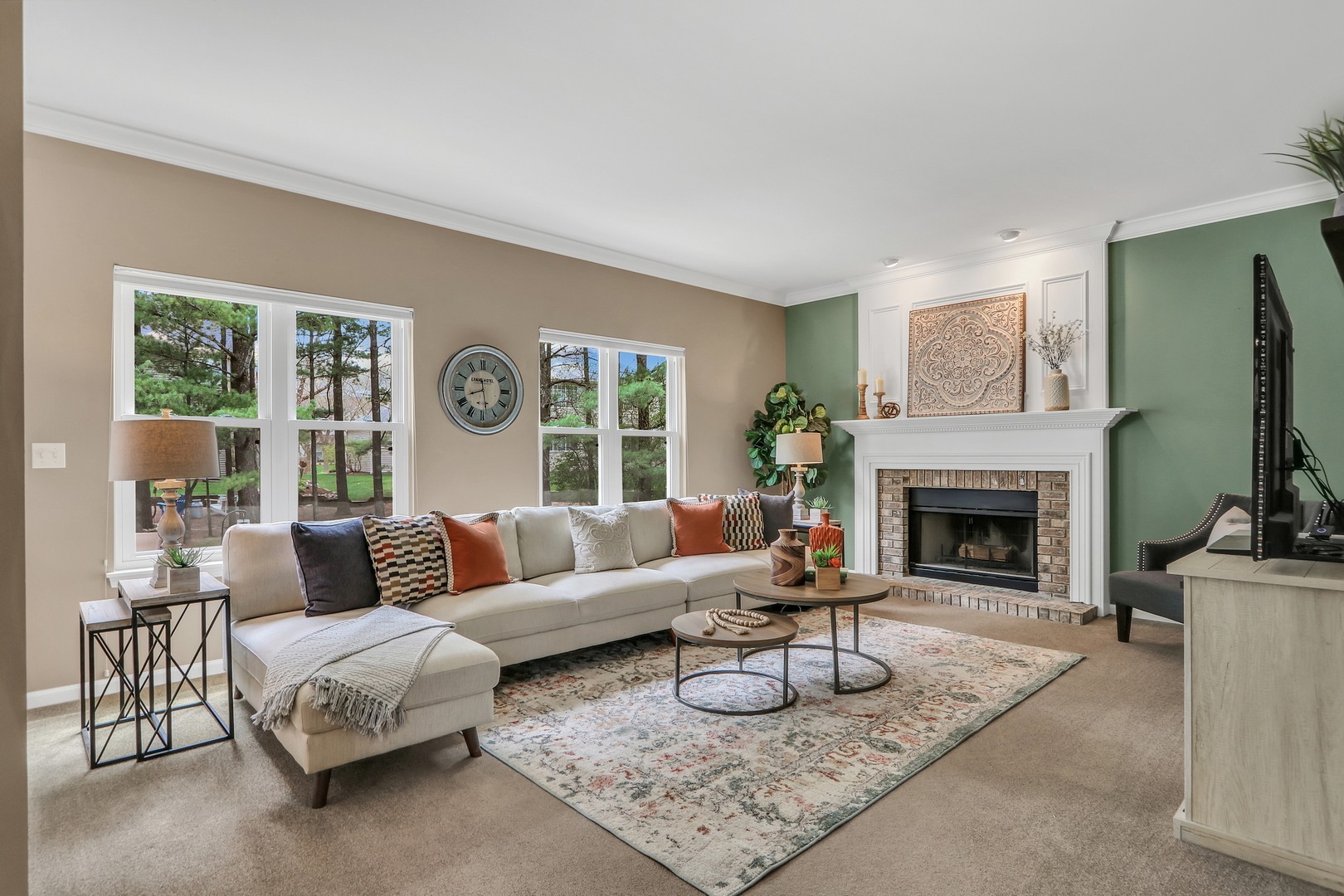 579 Old Walnut Circle