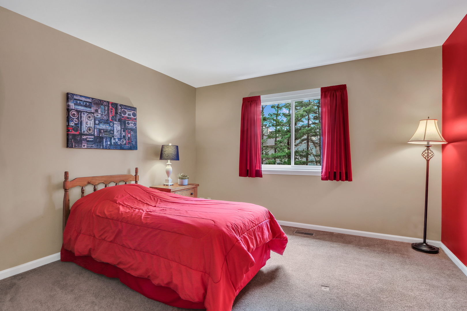 579 Old Walnut Circle