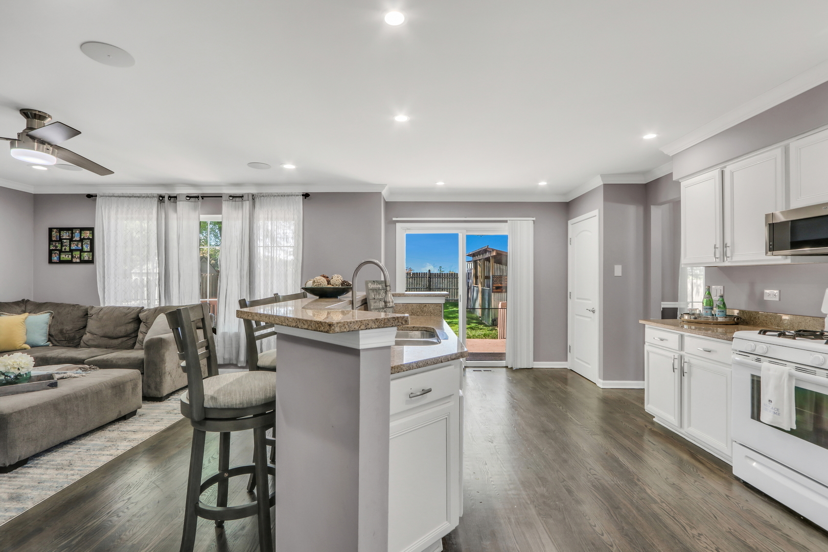 1300 Kensington Drive Unit: 1300
