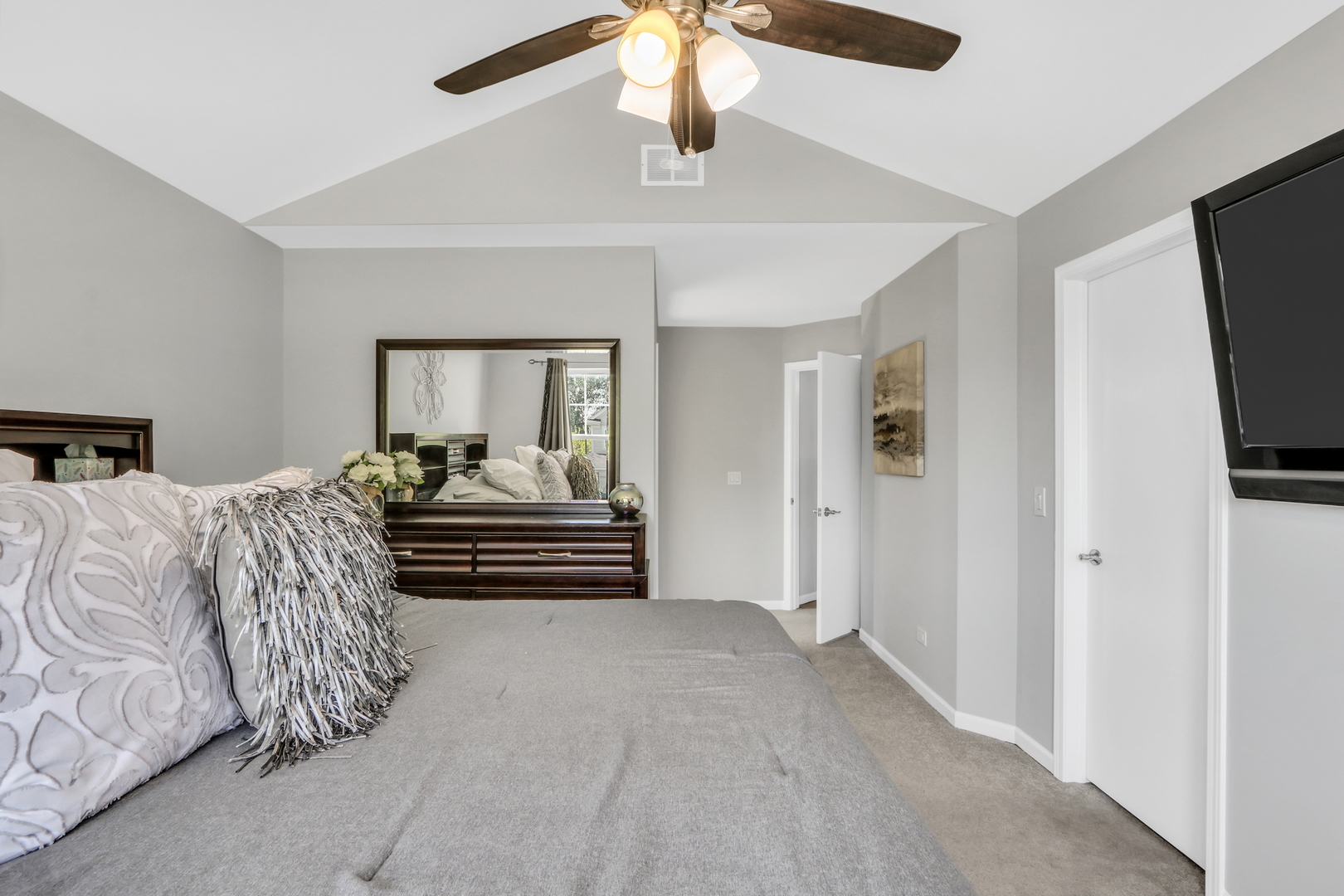 1300 Kensington Drive Unit: 1300
