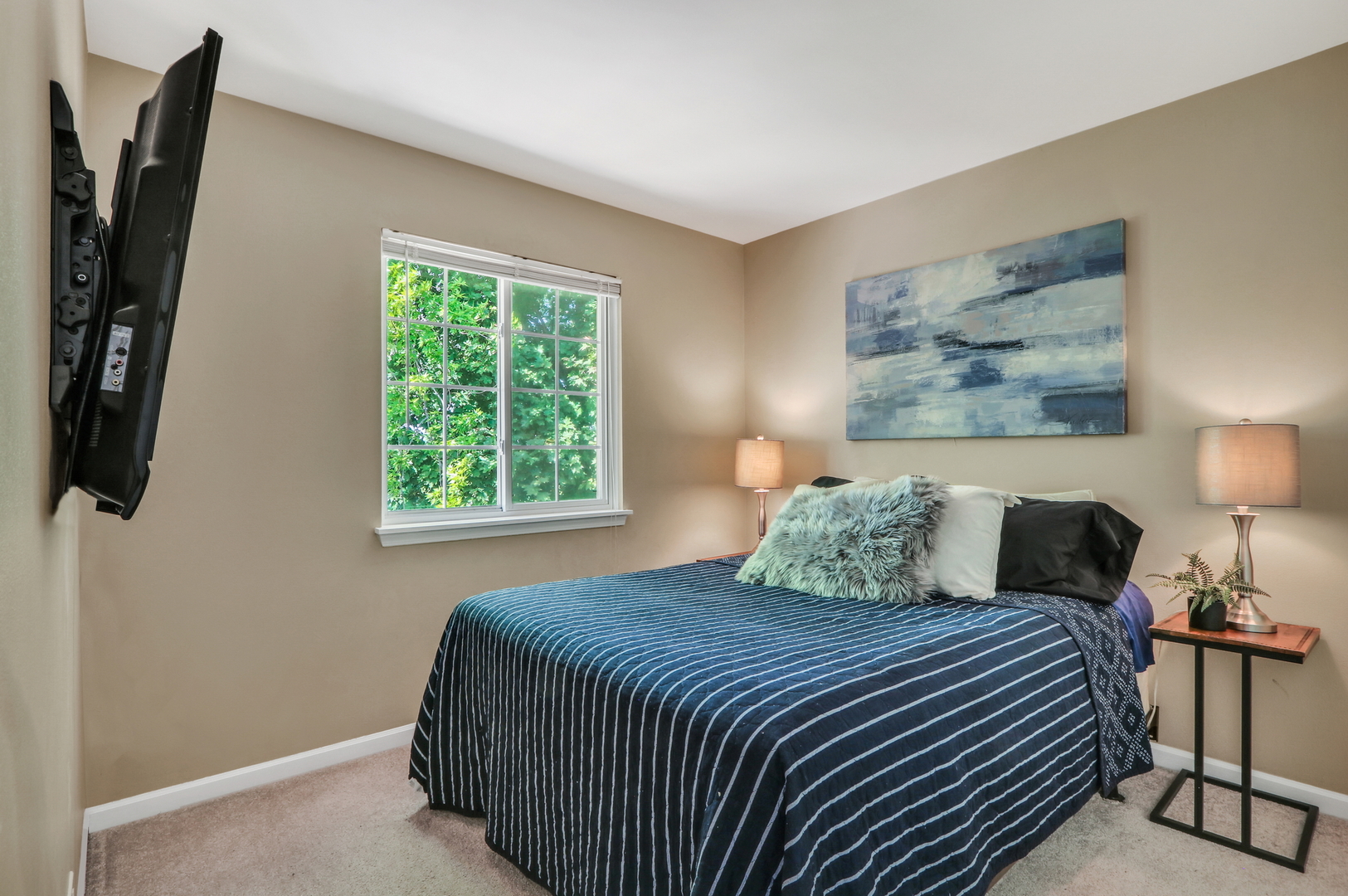 1300 Kensington Drive Unit: 1300