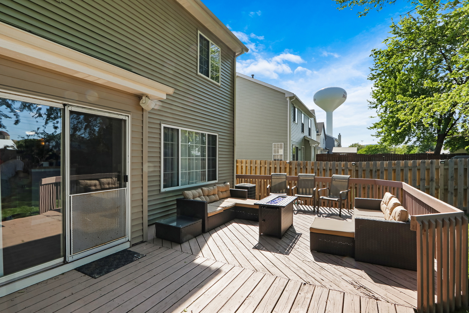 1300 Kensington Drive Unit: 1300