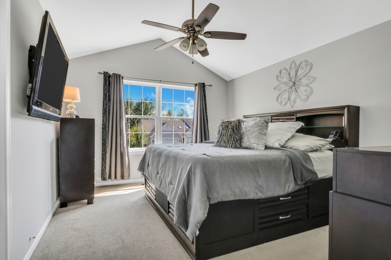 1300 Kensington Drive Unit: 1300