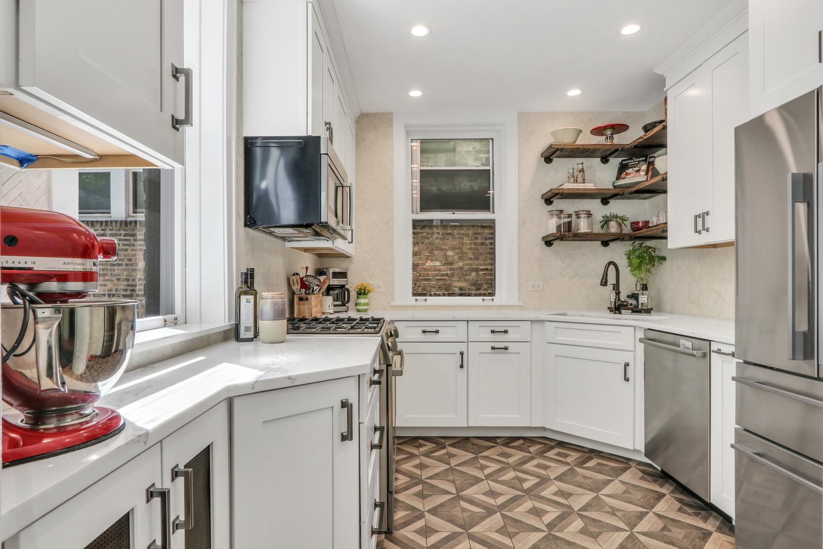 1100 GROVE Street Unit: 2W