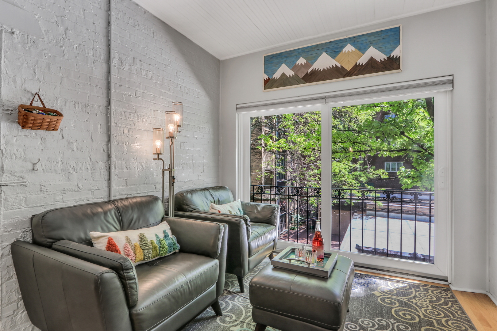 1100 GROVE Street Unit: 2W