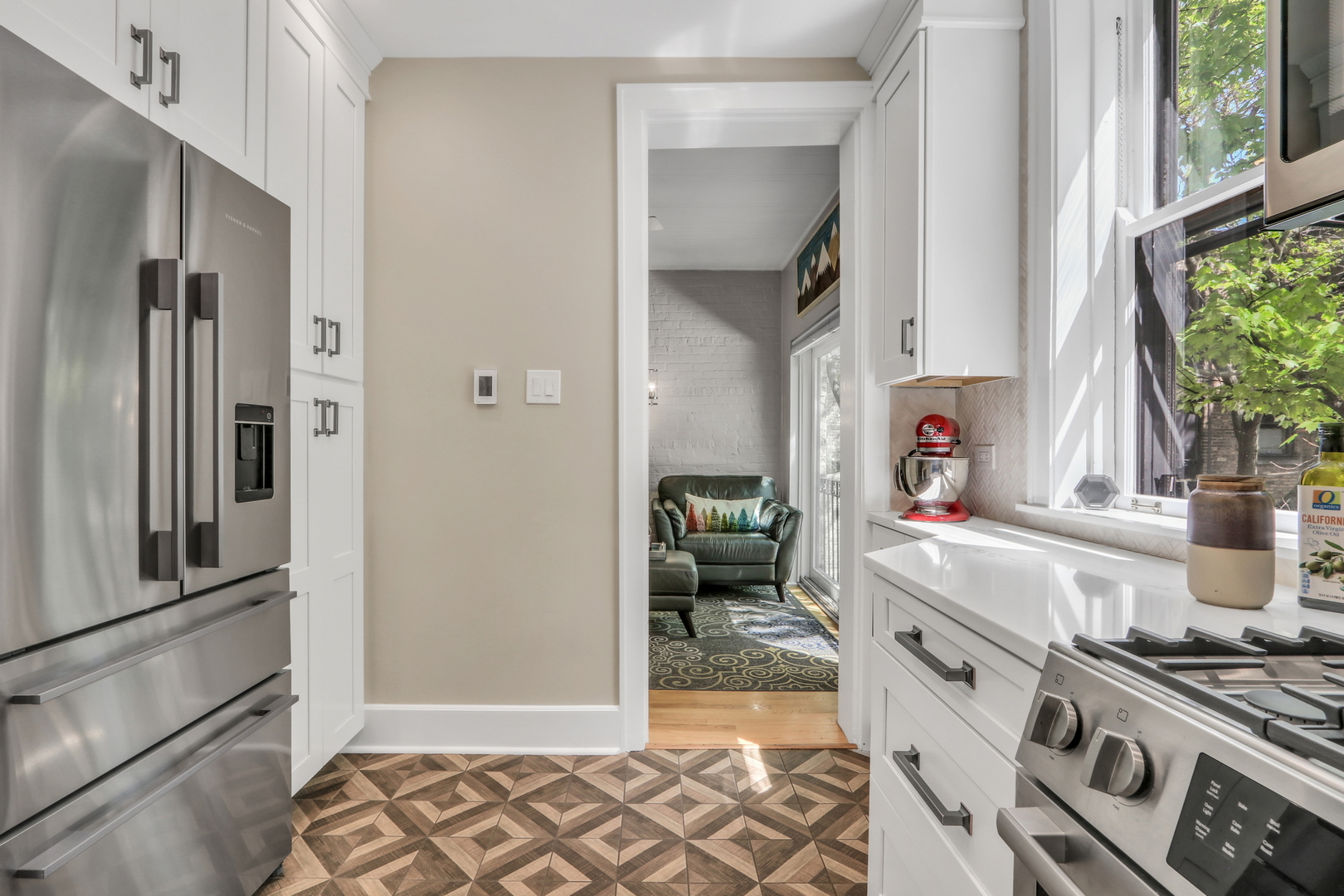 1100 GROVE Street Unit: 2W