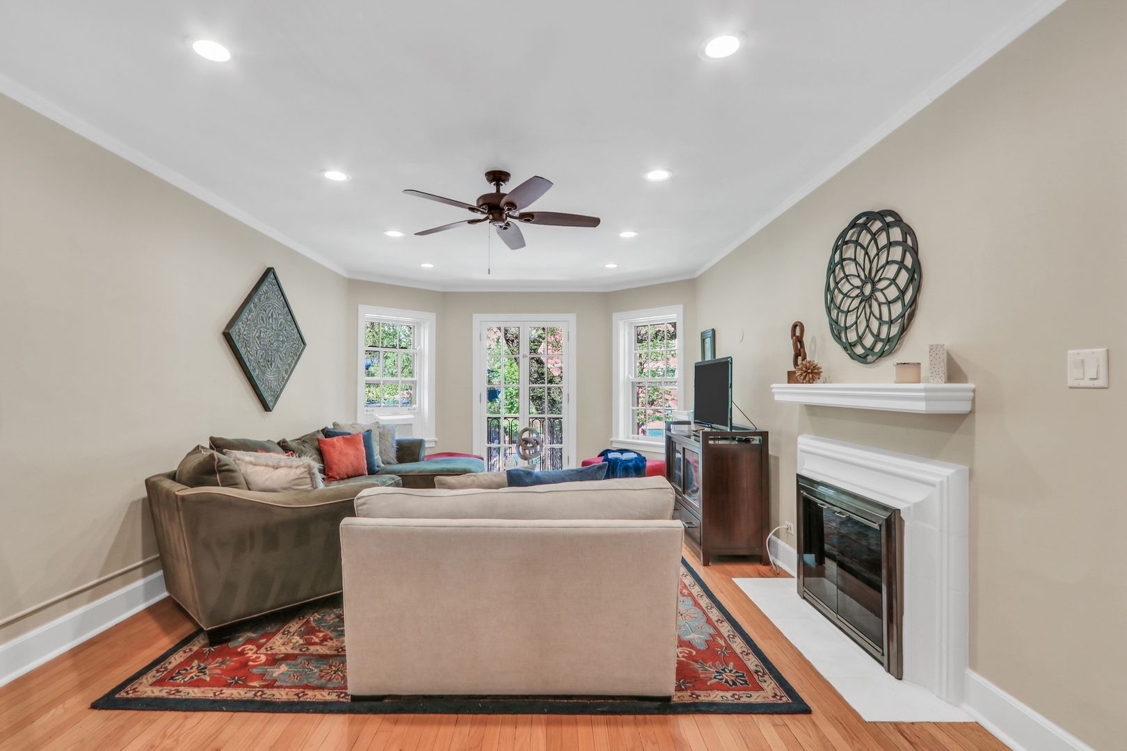 1100 GROVE Street Unit: 2W