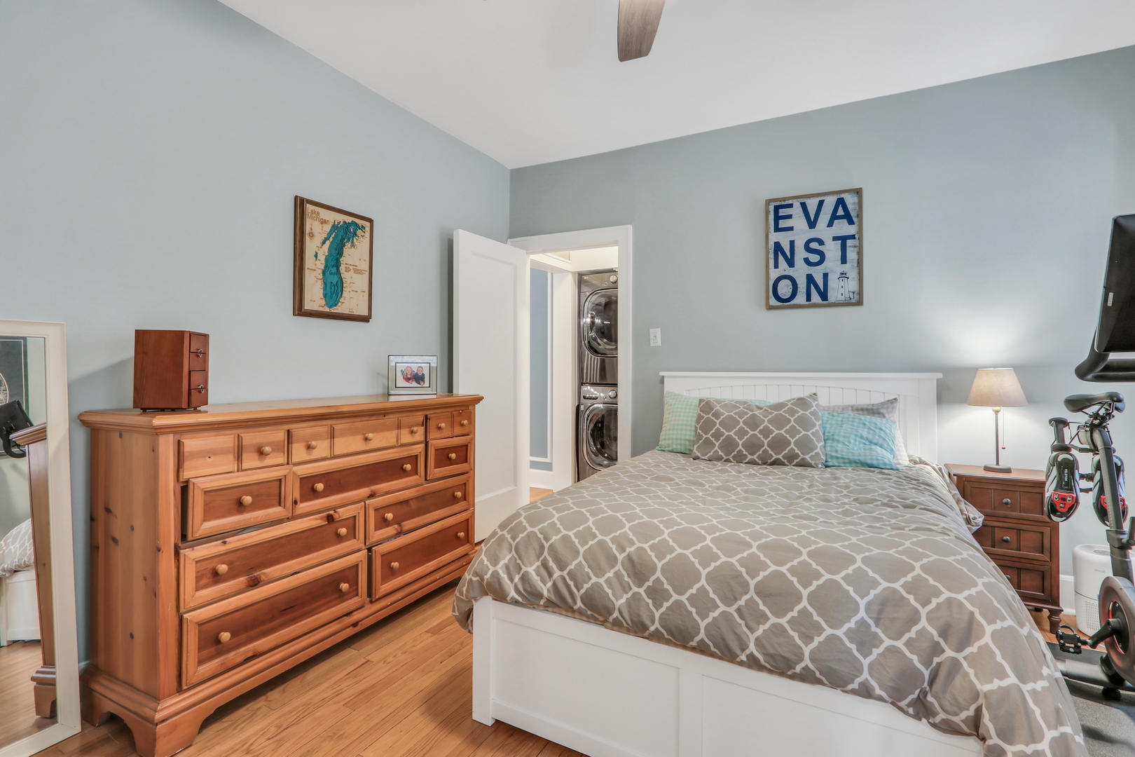 1100 GROVE Street Unit: 2W