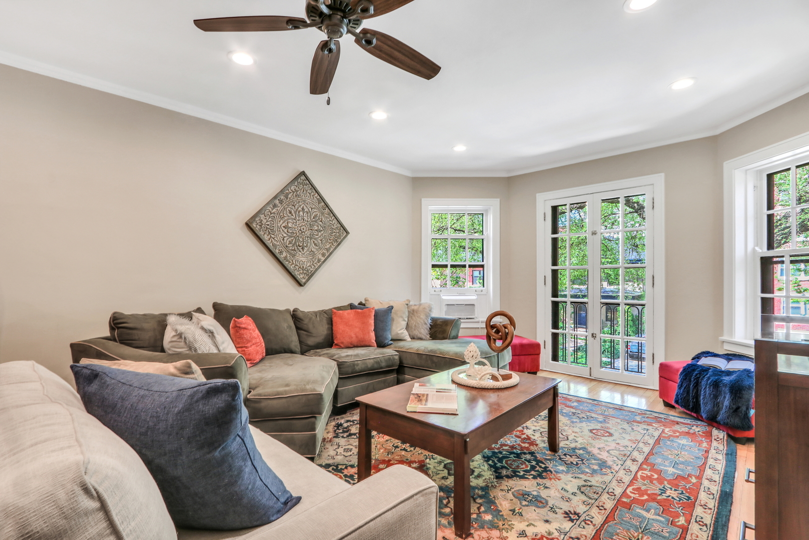 1100 GROVE Street Unit: 2W