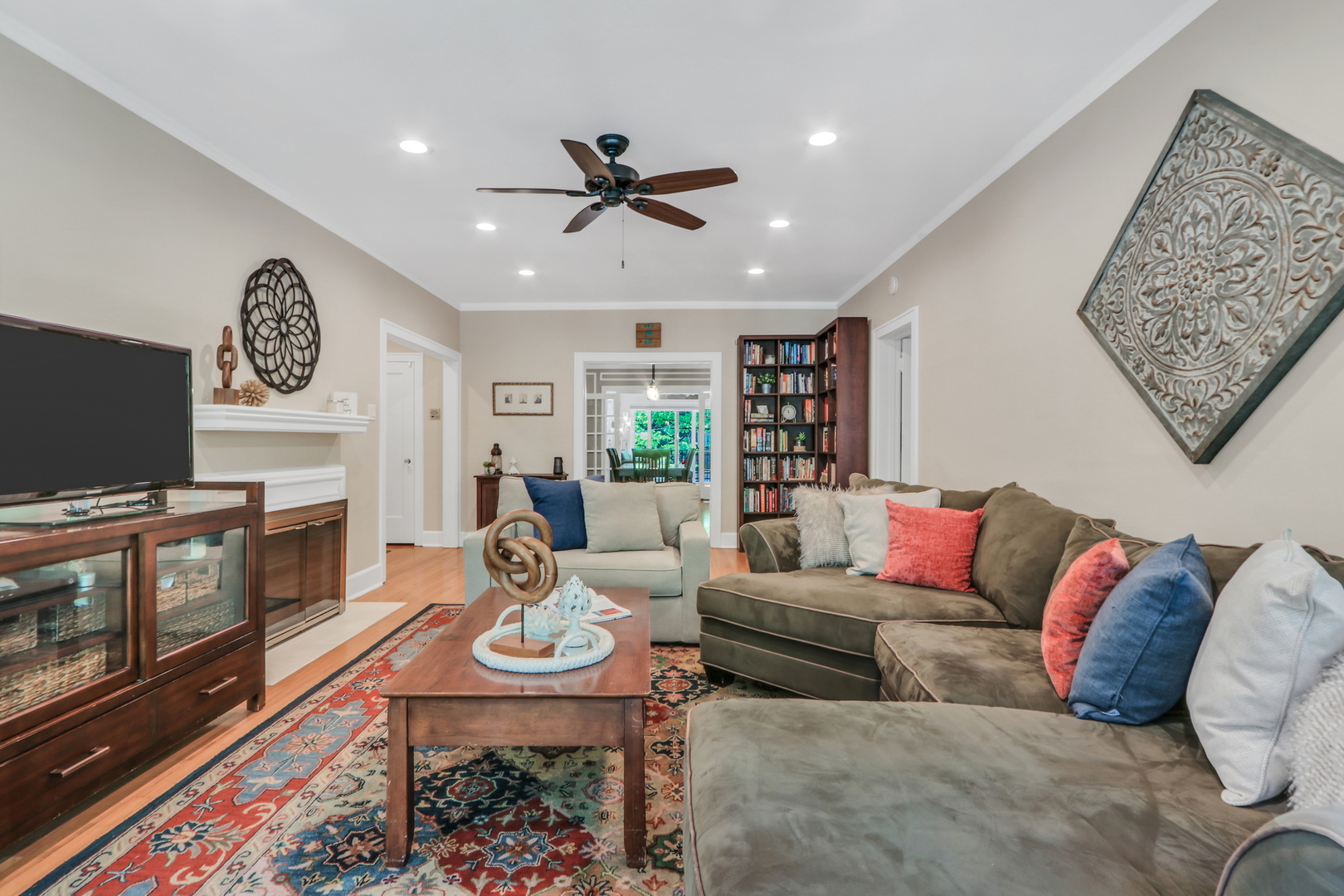 1100 GROVE Street Unit: 2W
