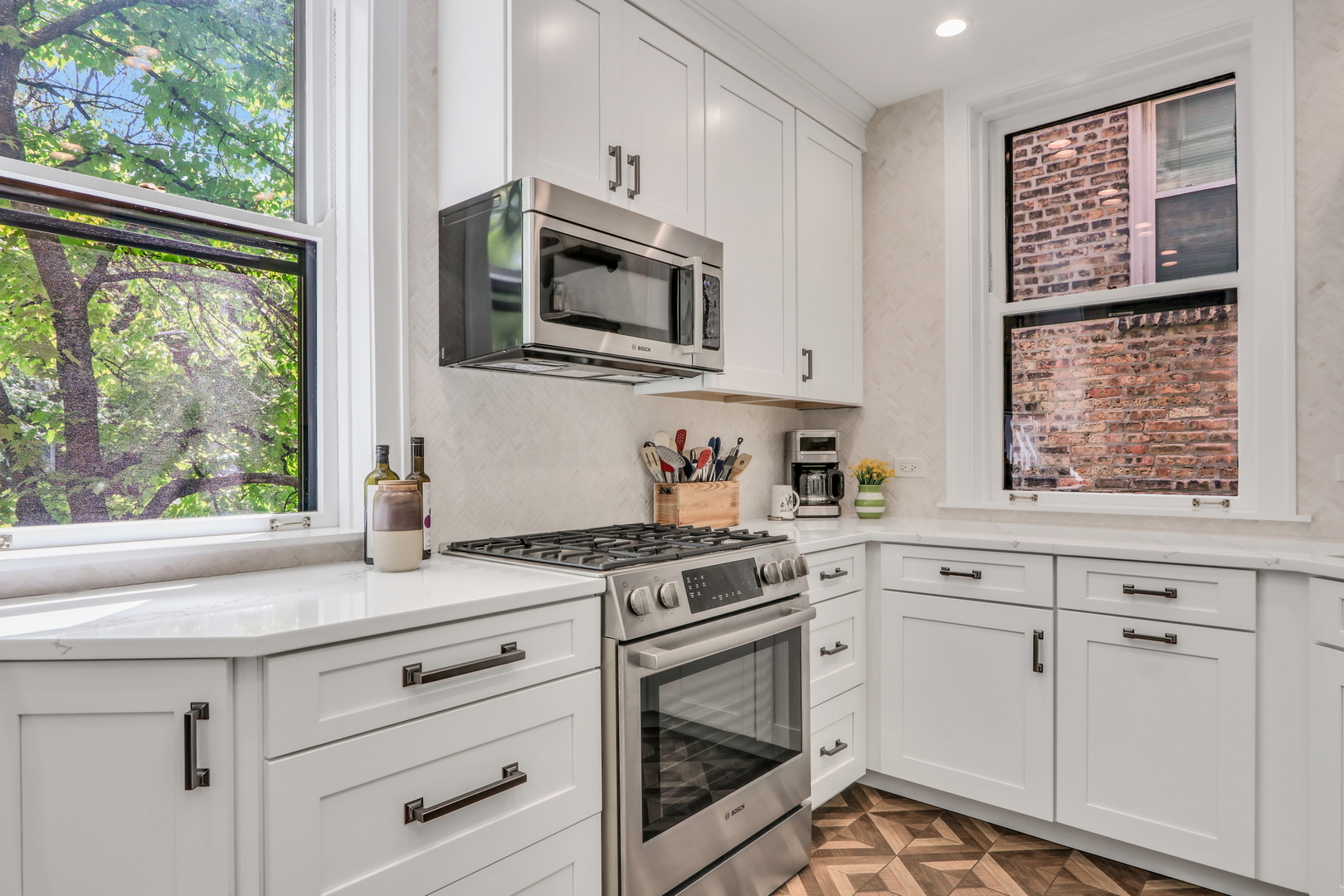 1100 GROVE Street Unit: 2W