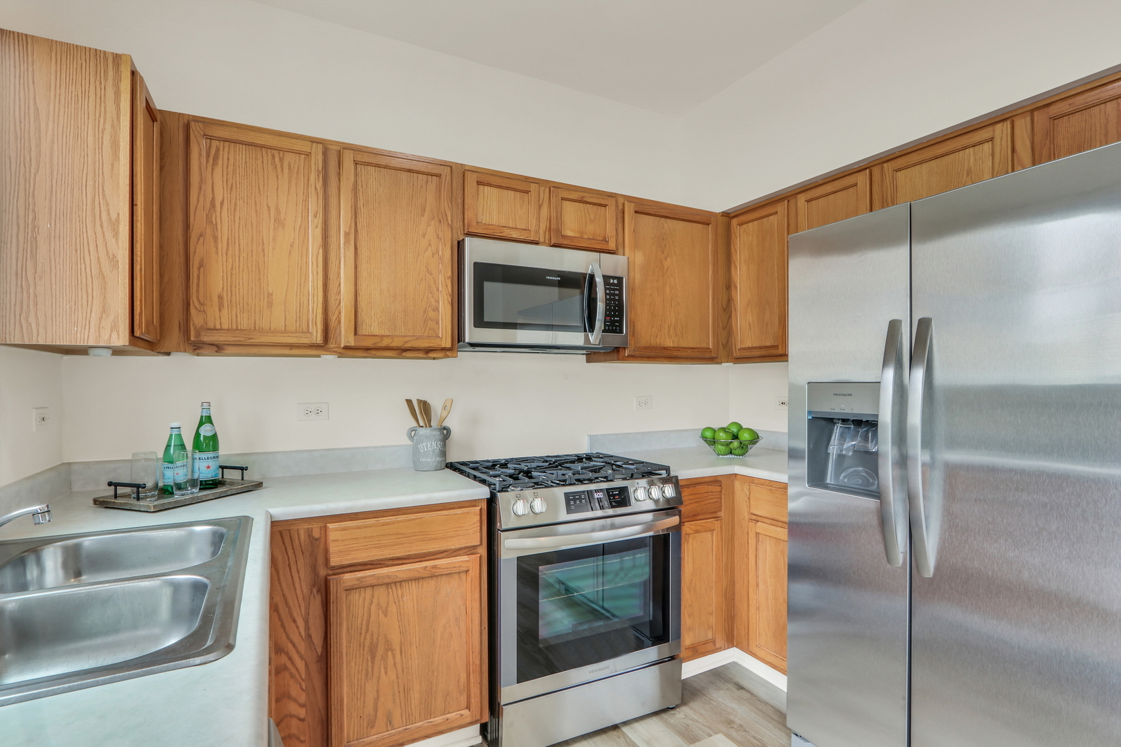 1492 Saint James Court Unit: 1492