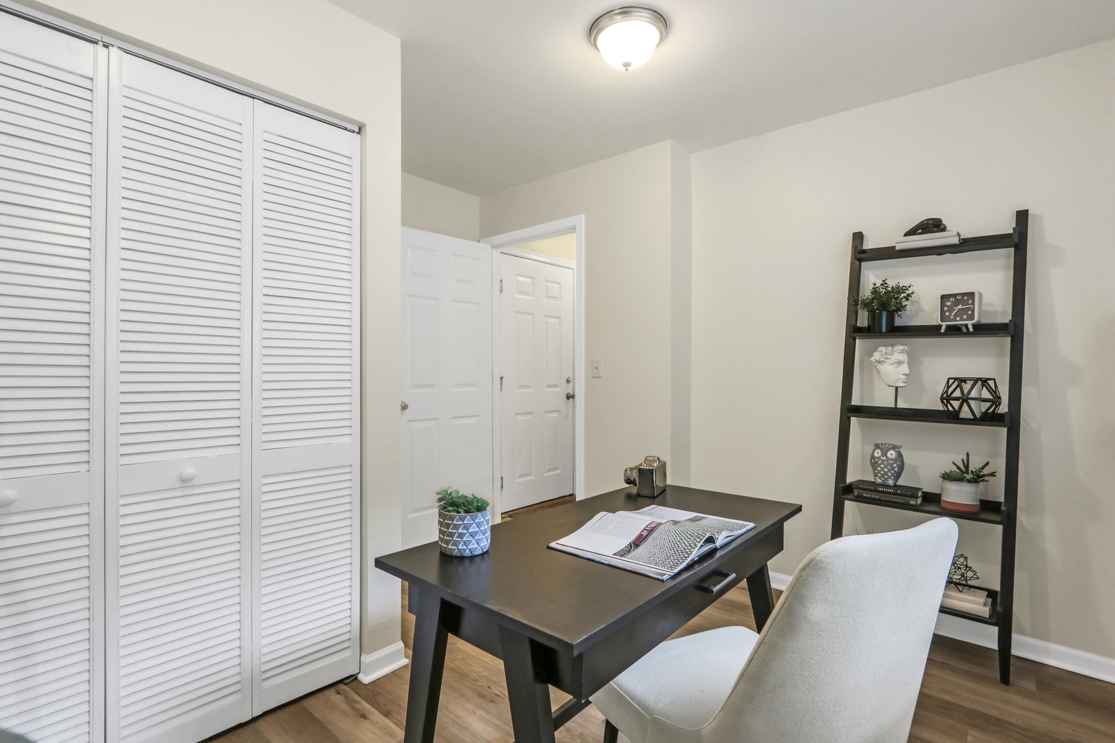 1492 Saint James Court Unit: 1492