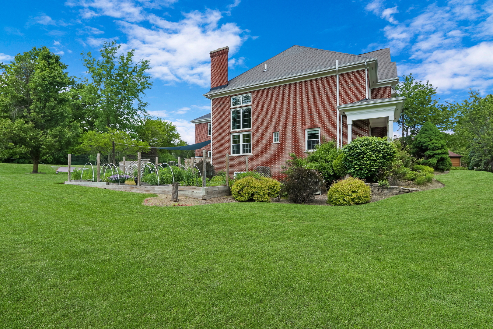 16229 W Foxglove Lane