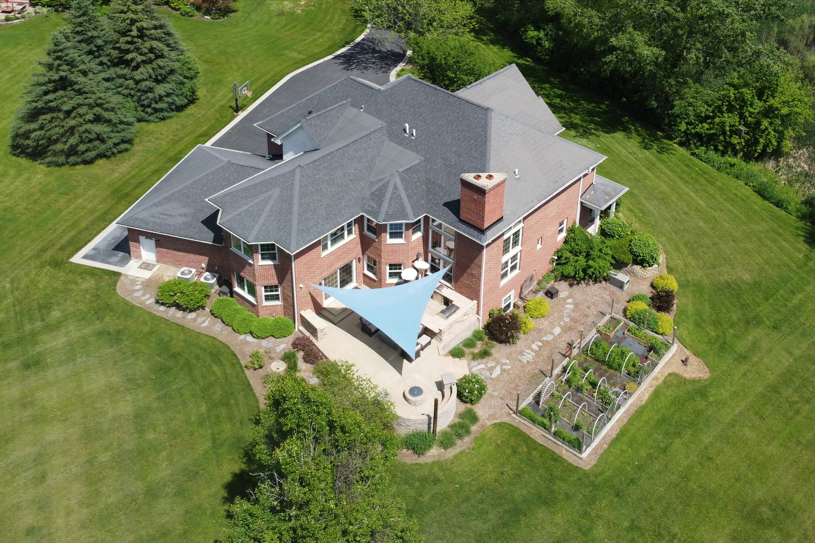 16229 W Foxglove Lane