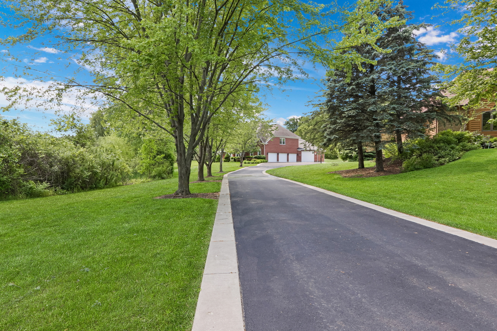 16229 W Foxglove Lane