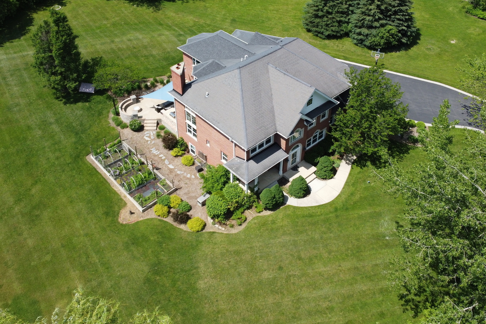 16229 W Foxglove Lane