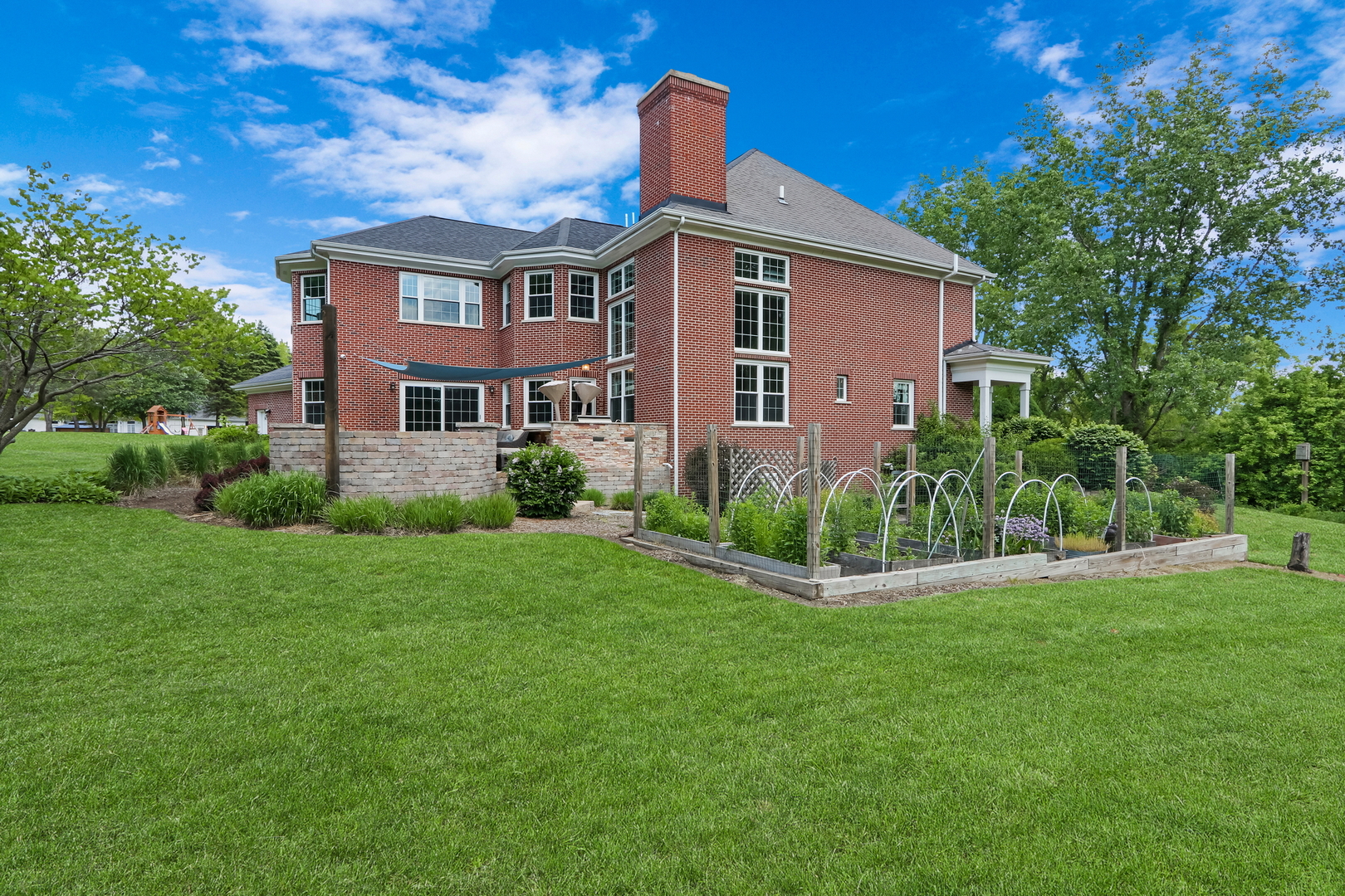 16229 W Foxglove Lane