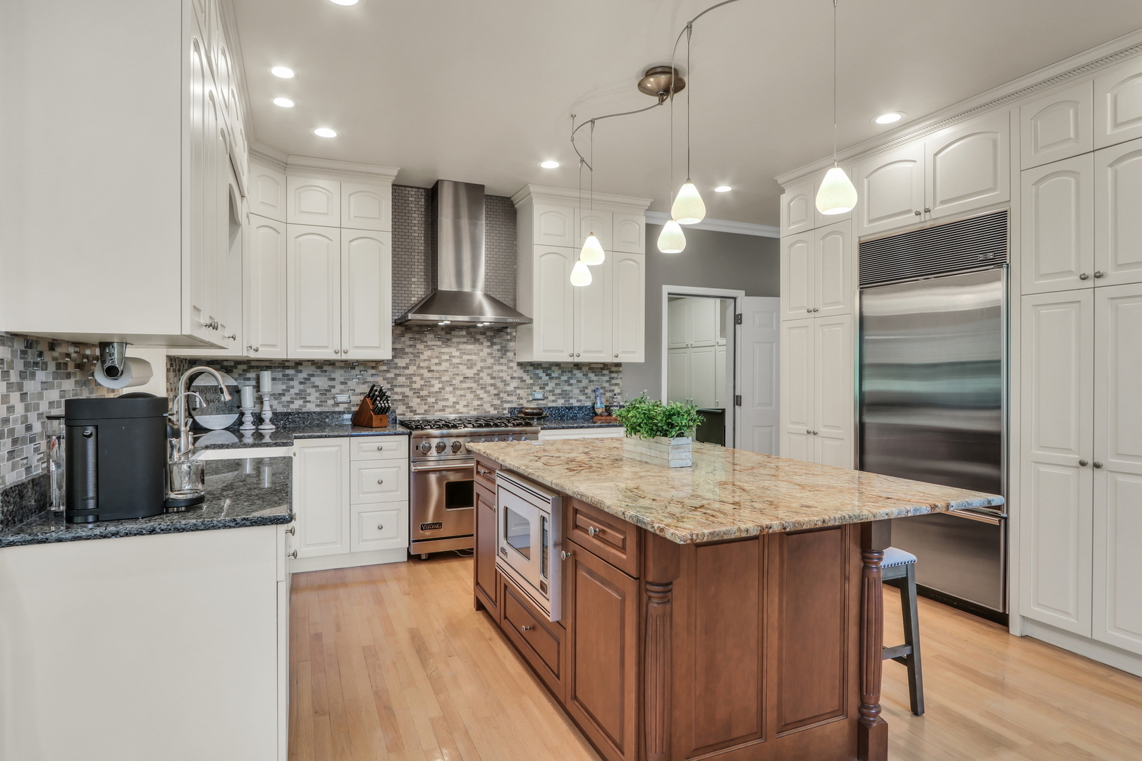 16229 W Foxglove Lane