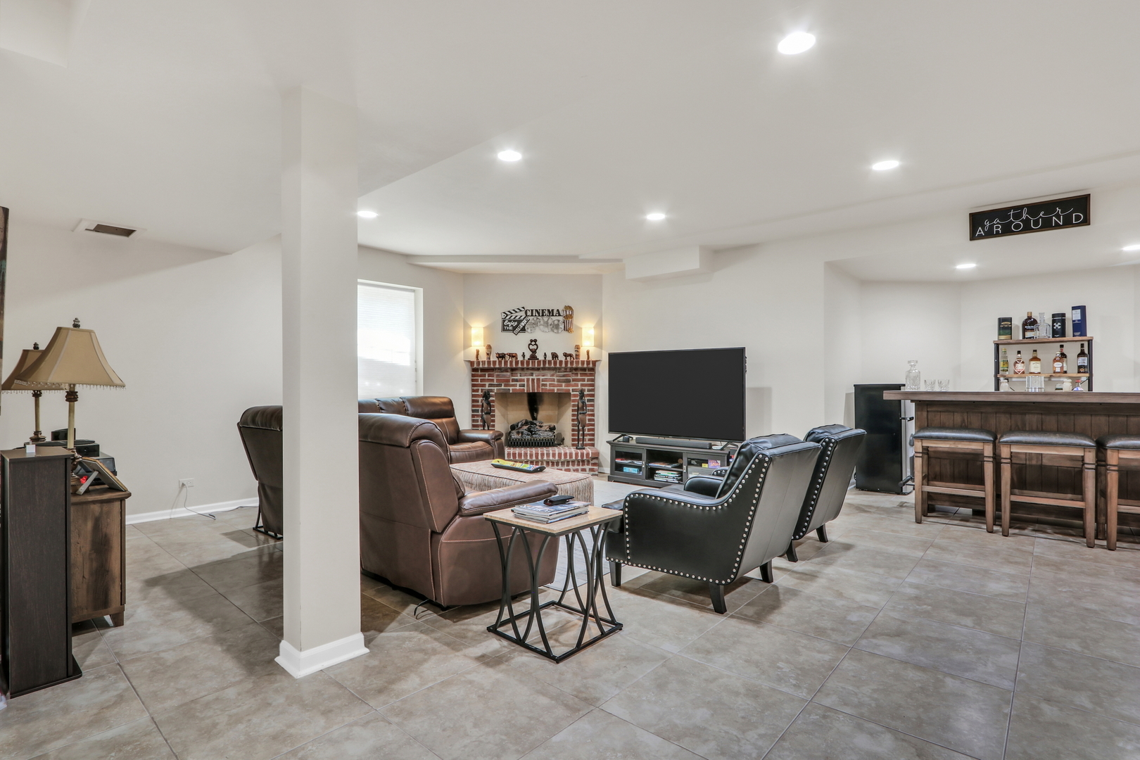 16229 W Foxglove Lane