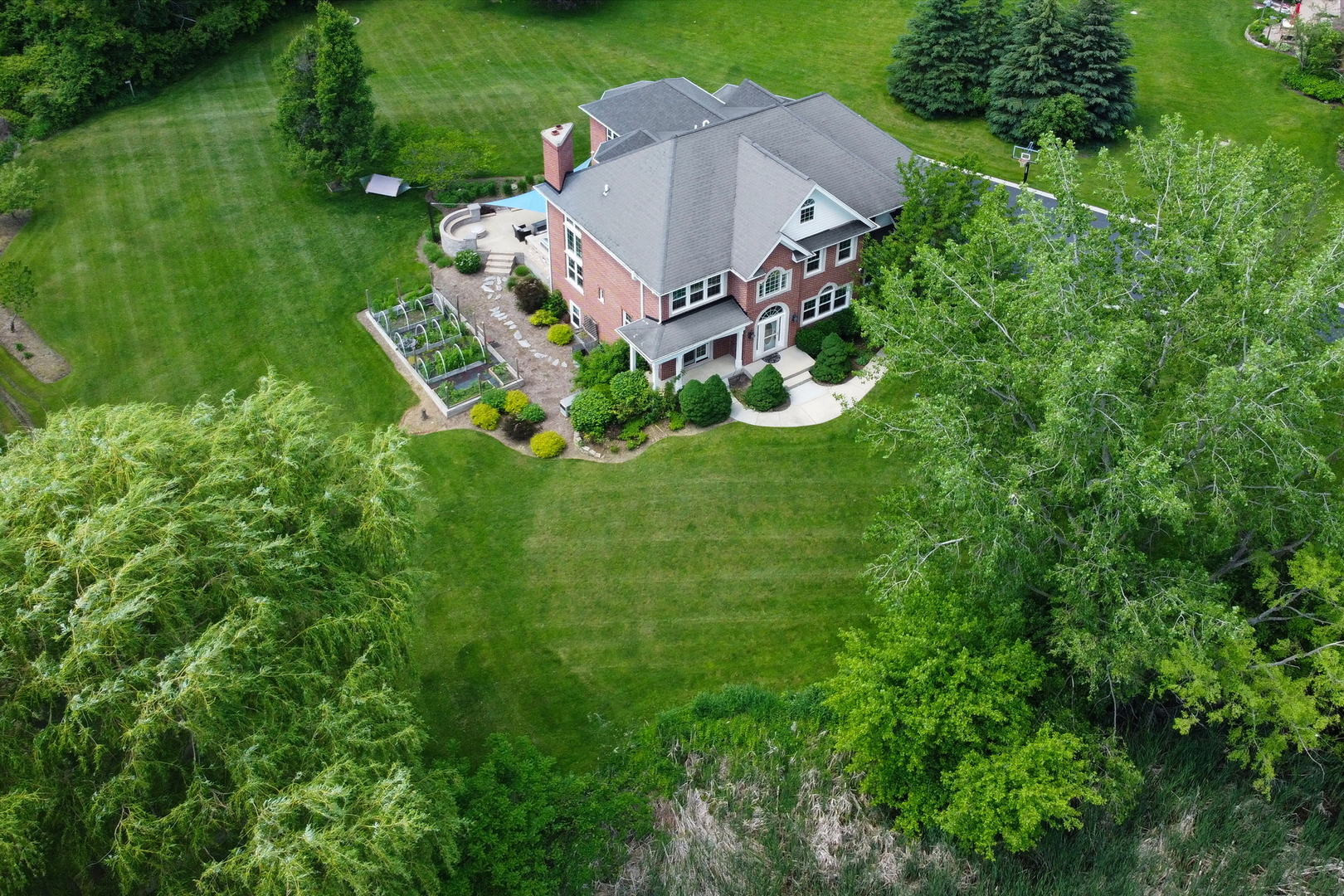 16229 W Foxglove Lane