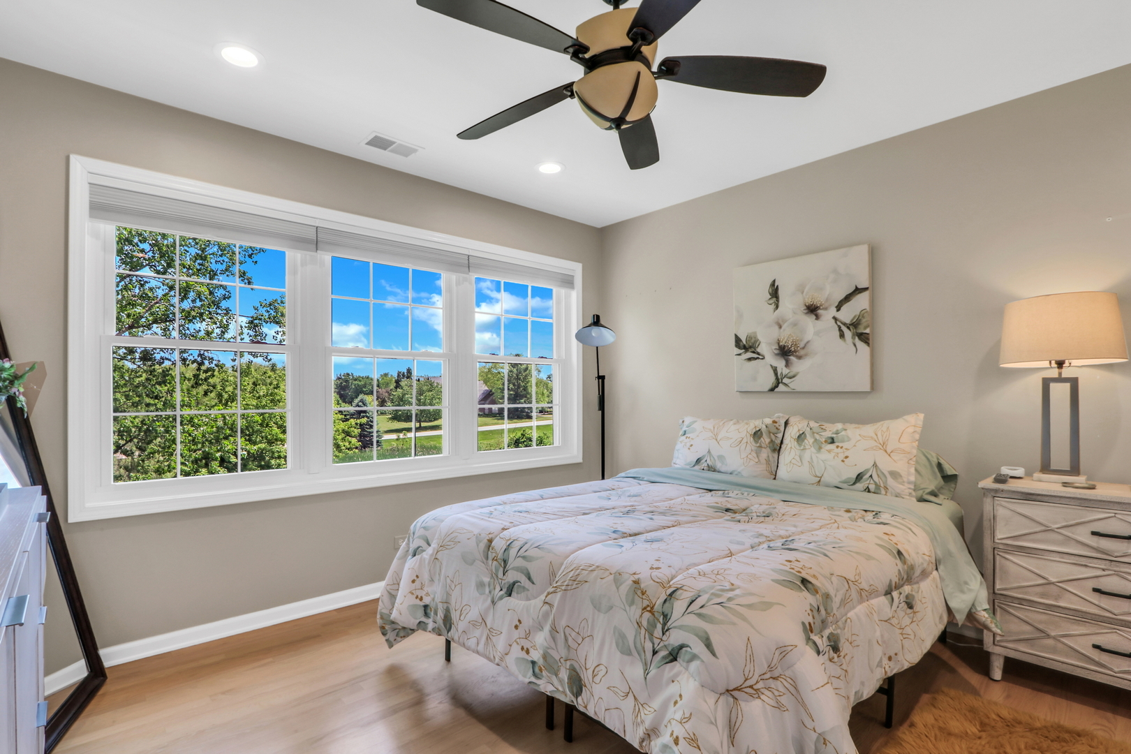 16229 W Foxglove Lane