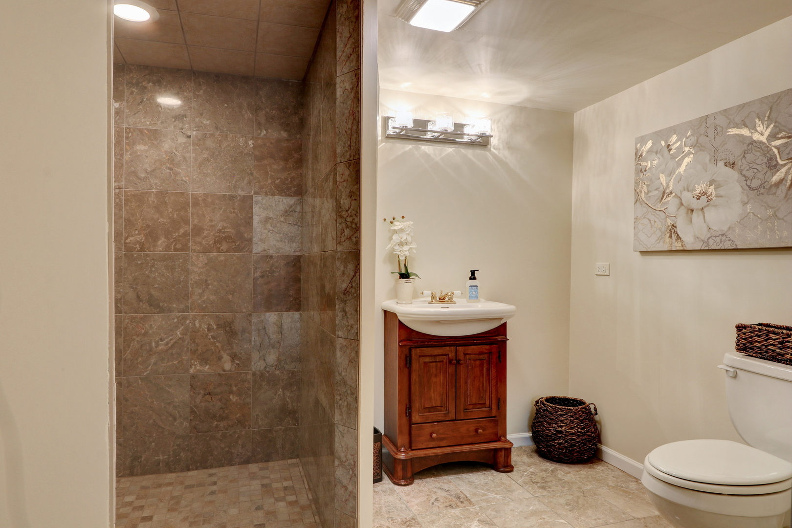 16229 W Foxglove Lane