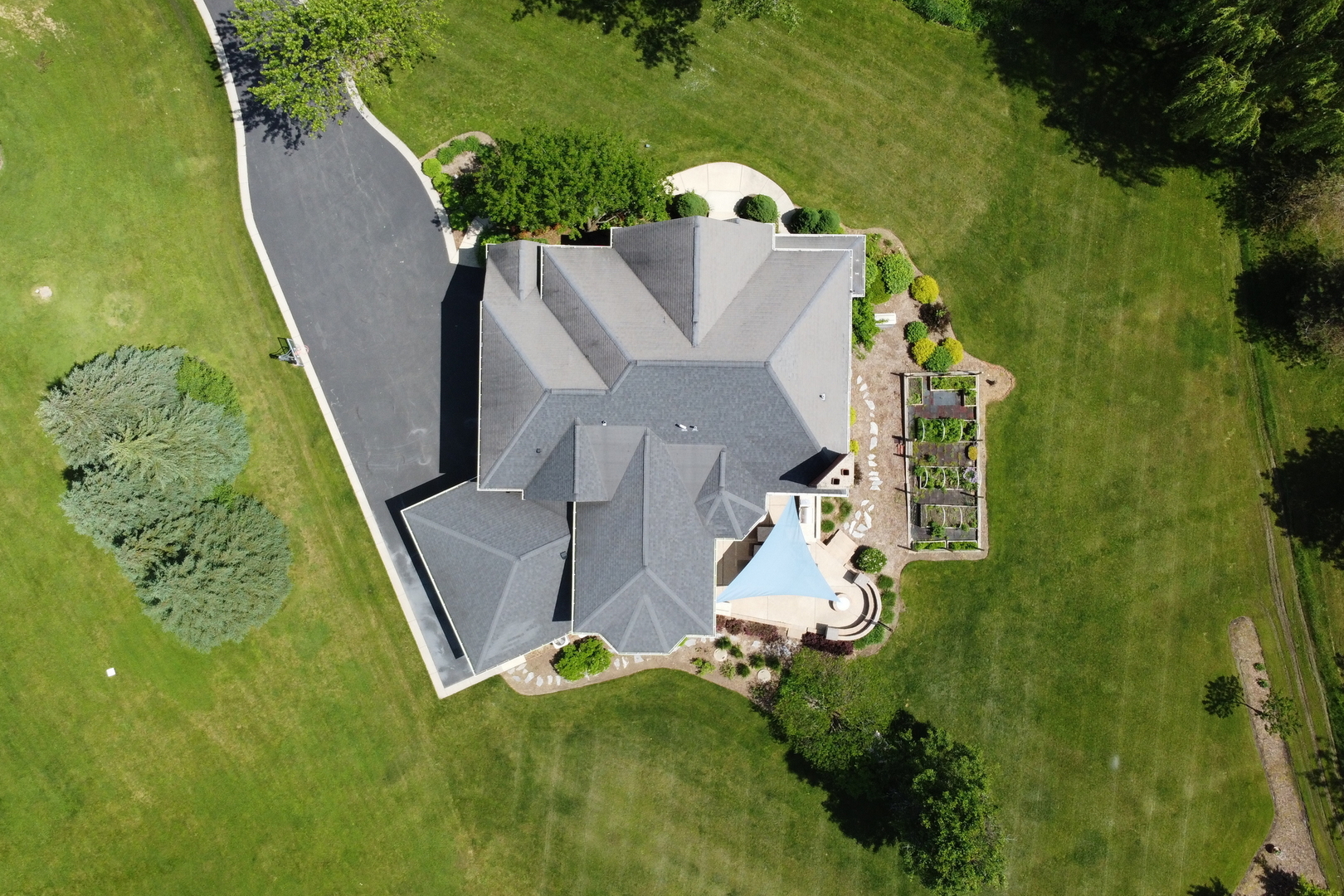 16229 W Foxglove Lane