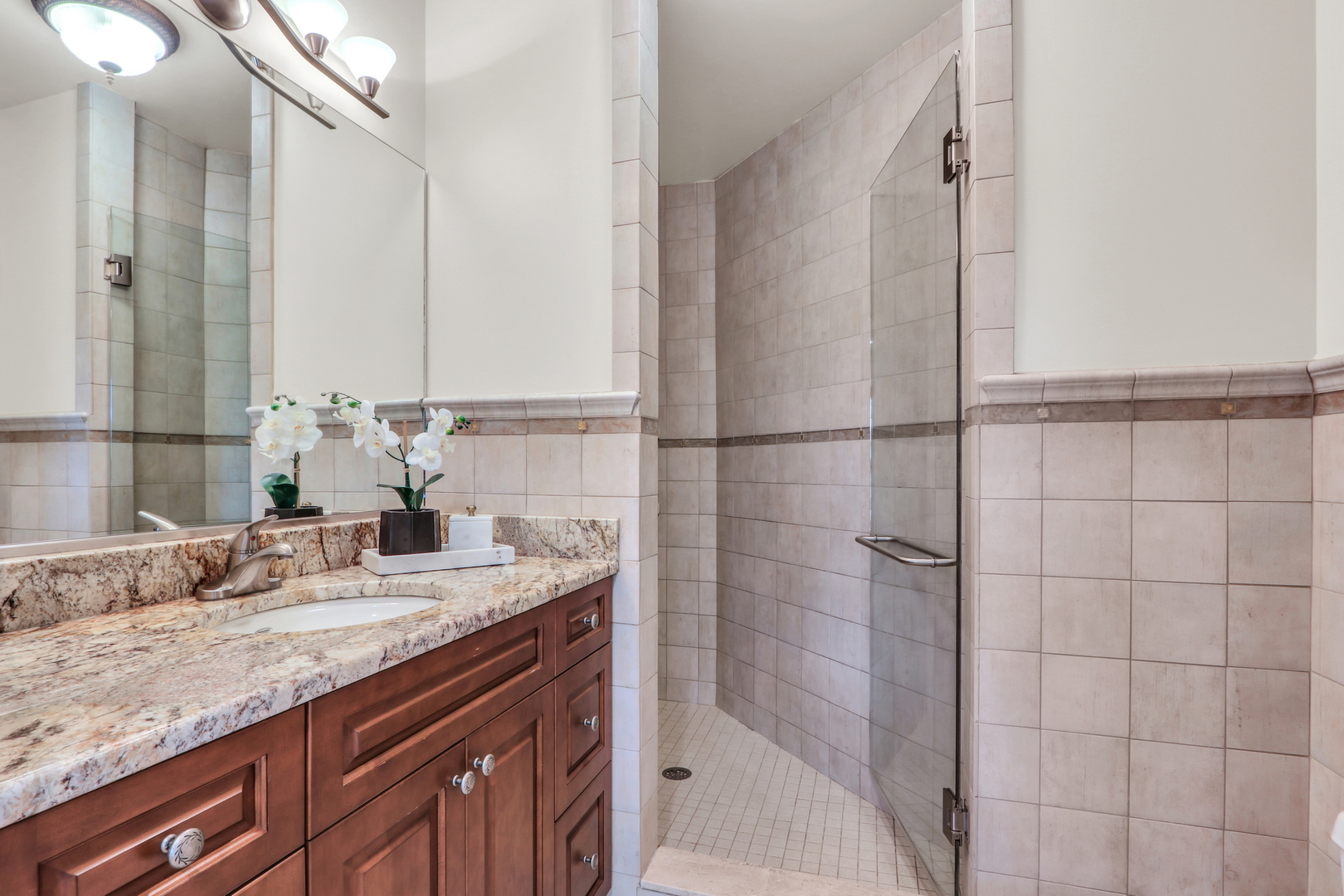 16229 W Foxglove Lane