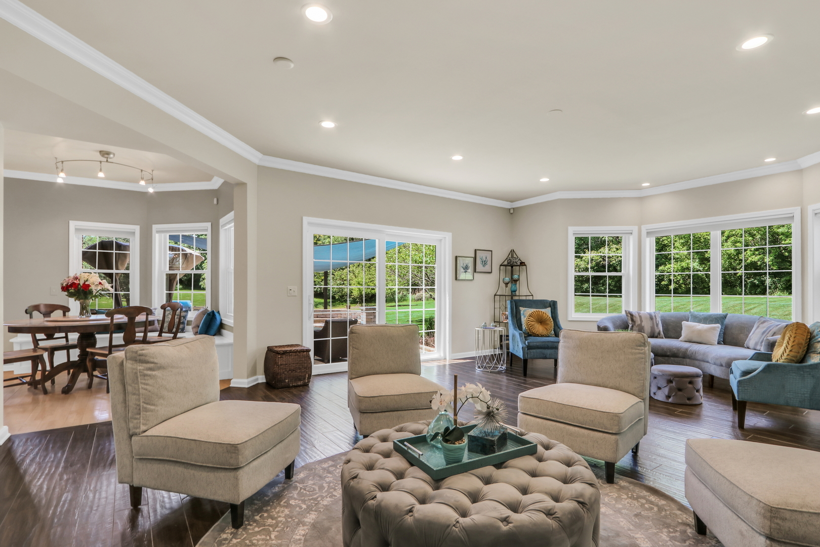 16229 W Foxglove Lane