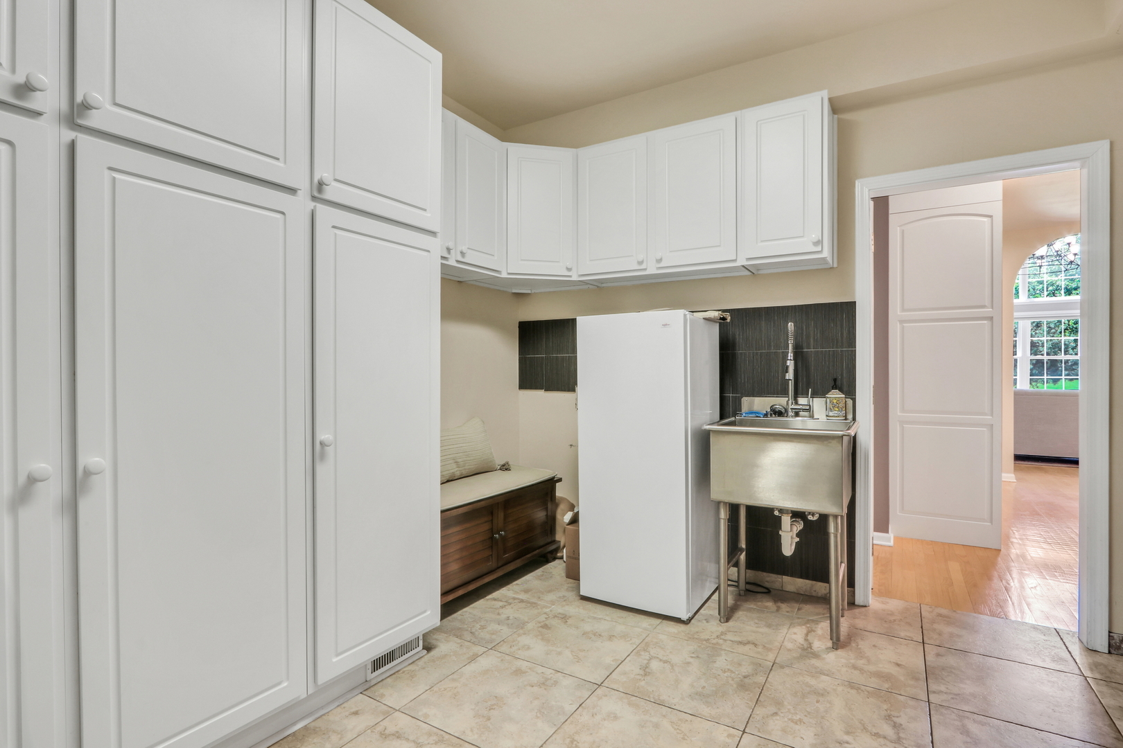 16229 W Foxglove Lane