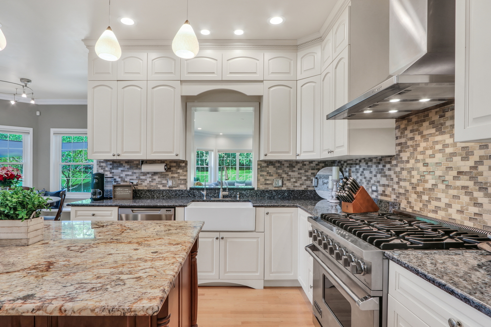16229 W Foxglove Lane