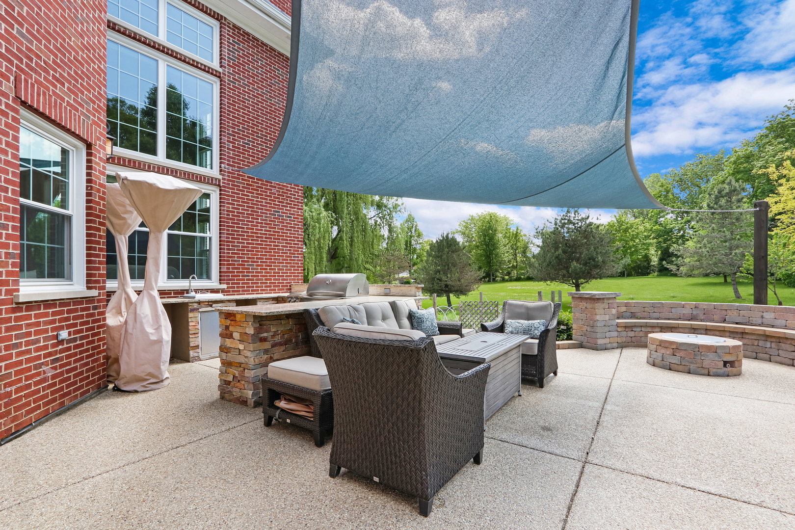 16229 W Foxglove Lane