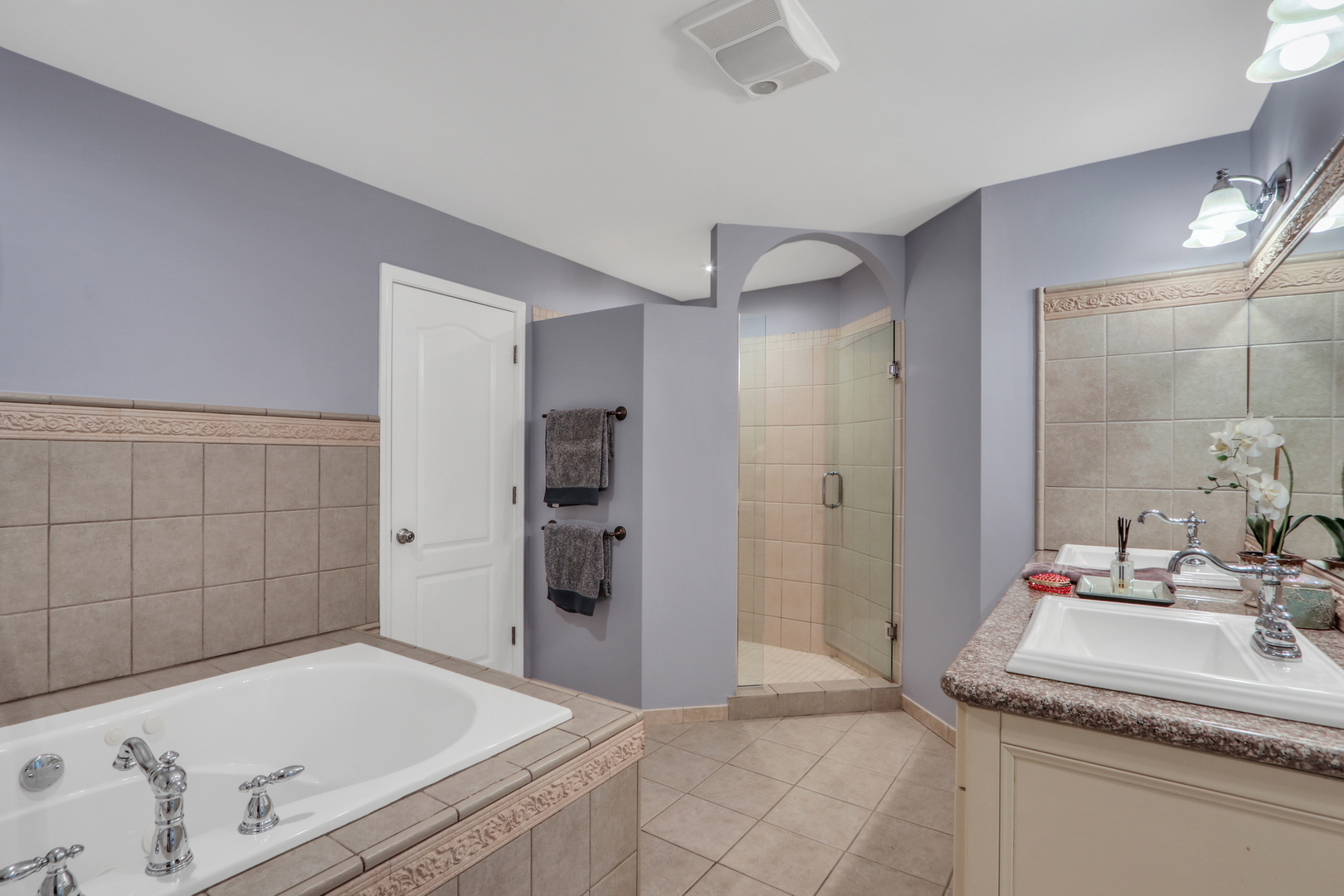 16229 W Foxglove Lane