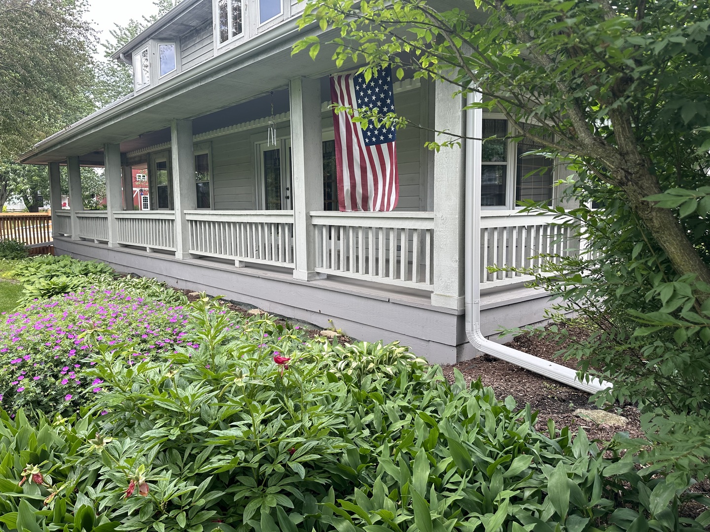 102 Della Lane