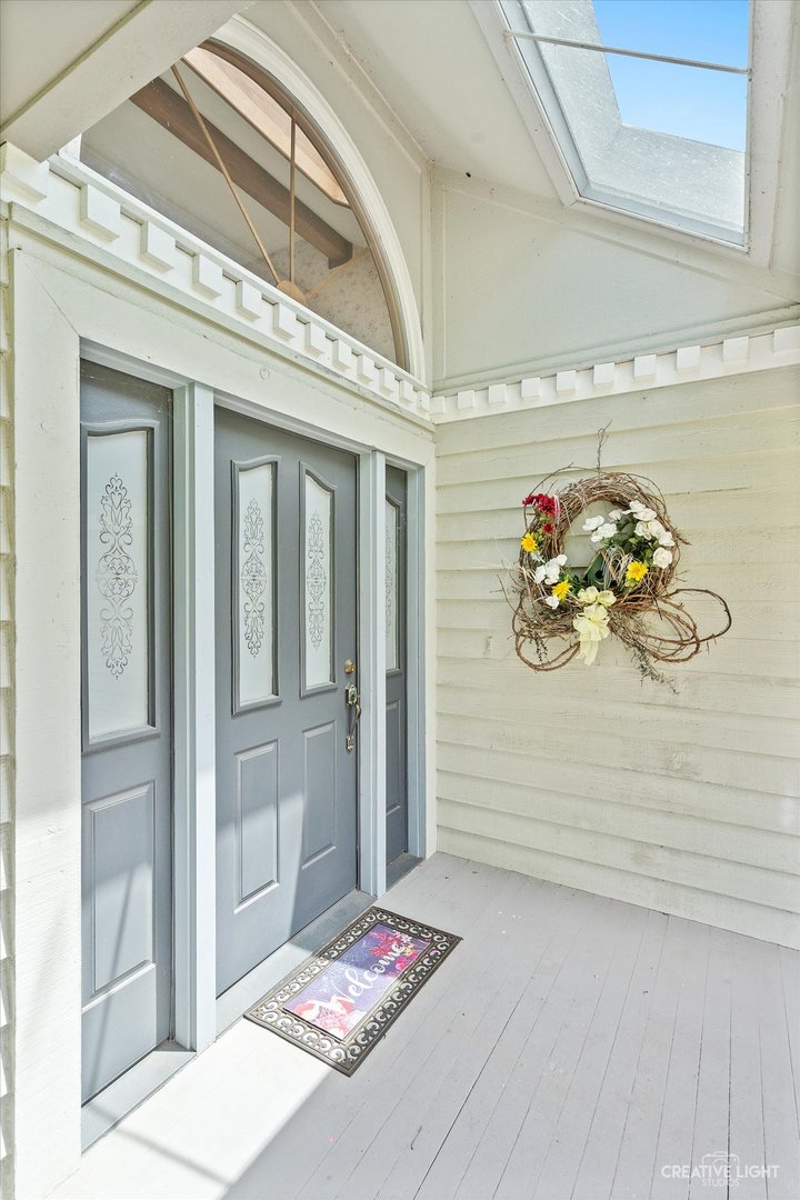 102 Della Lane
