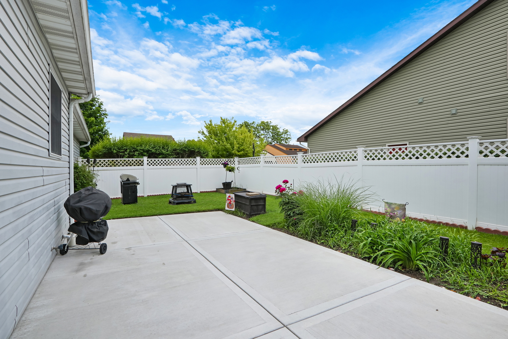 3290 Burr Oak Drive