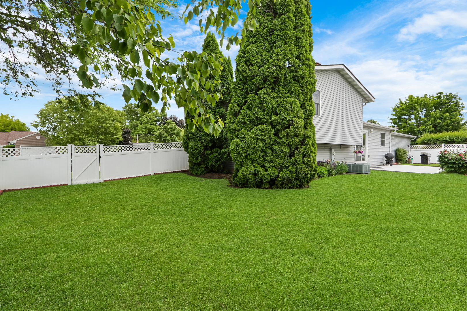 3290 Burr Oak Drive