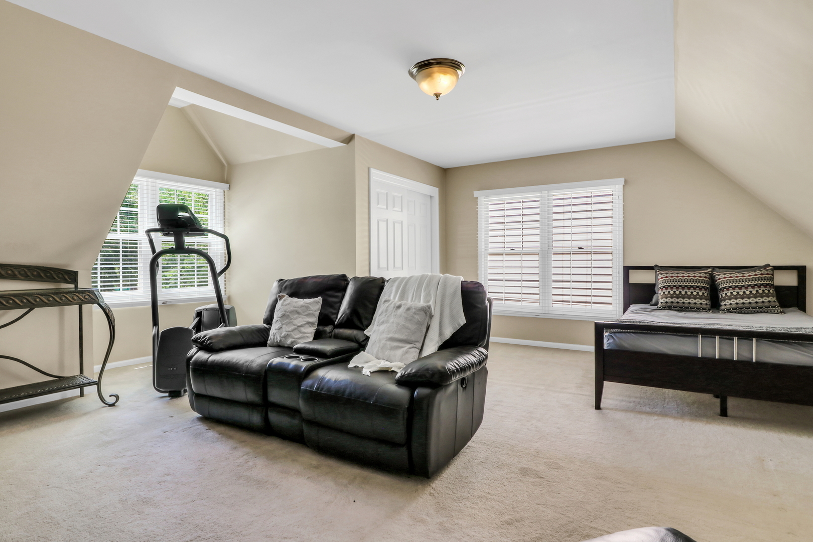 4424 Longmeadow Drive