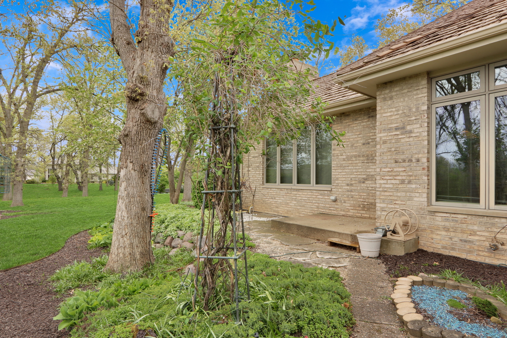 786 Hanley Drive