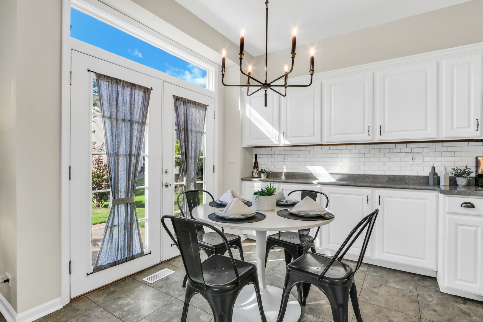 1578 Woodbury Circle