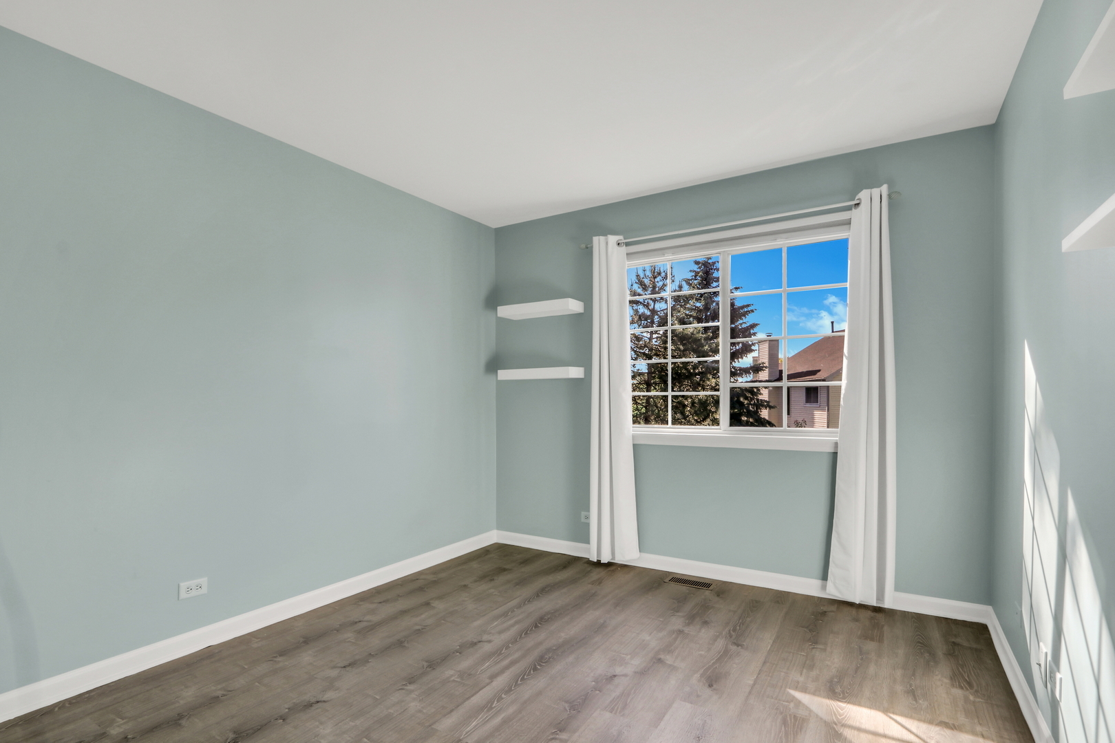 1578 Woodbury Circle