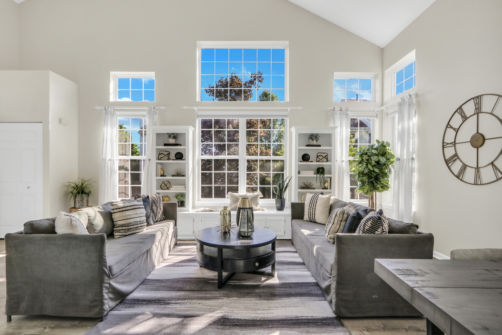 1578 Woodbury Circle