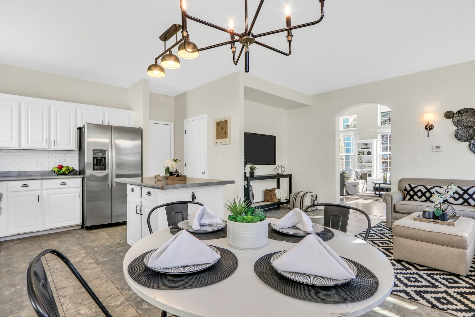1578 Woodbury Circle