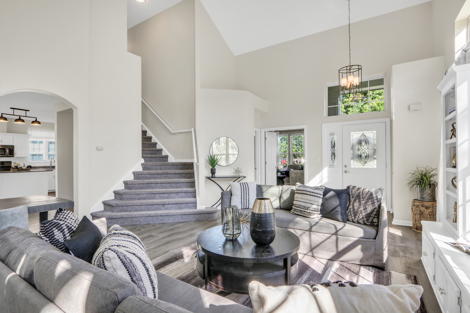 1578 Woodbury Circle