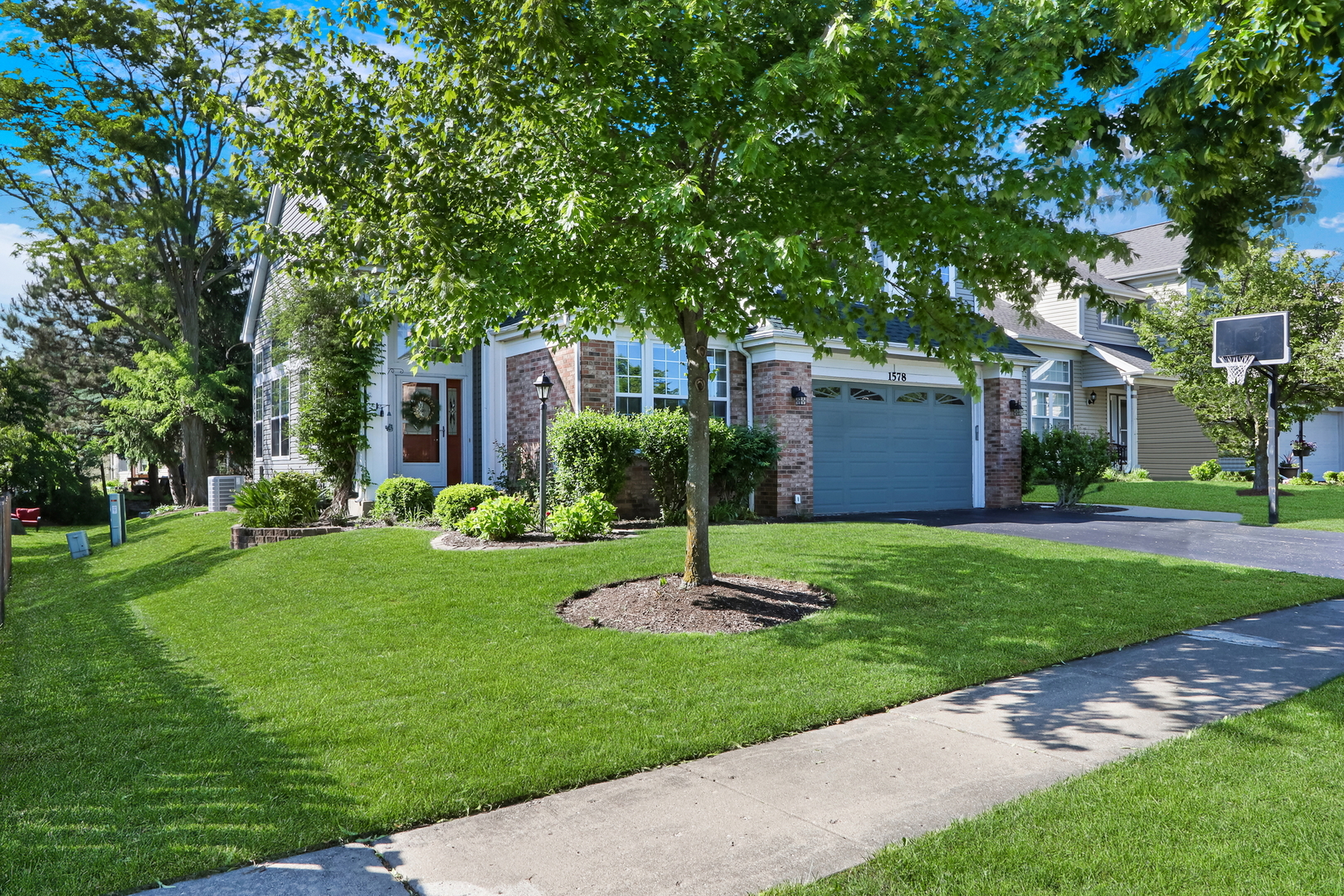 1578 Woodbury Circle